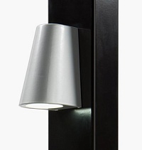 Купить Элегантное LED-освещение Locinox (Бельгия) TRICONE для ворот, цвета zilver и 9005 (черный) в Зверево